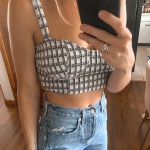 H&M houndstooth detail crop top ! So cute!